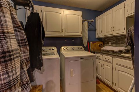 Tiny photo for 915 E Newkirk Street, Tuscola, IL 61953 (MLS # 12418938)