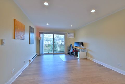 Tiny photo for 836 E Old Willow Road E #211, Prospect Heights, IL 60070 (MLS # 12524113)