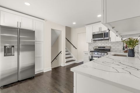 Tiny photo for 15622 Kenwood Avenue, South Holland, IL 60473 (MLS # 12621830)