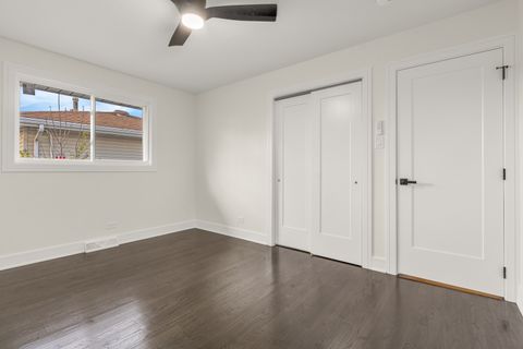 Tiny photo for 15622 Kenwood Avenue, South Holland, IL 60473 (MLS # 12621830)