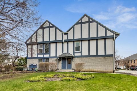Tiny photo for 747 GARFIELD Avenue #C, Libertyville, IL 60048 (MLS # 12540931)