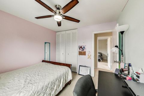 Tiny photo for 747 GARFIELD Avenue #C, Libertyville, IL 60048 (MLS # 12540931)