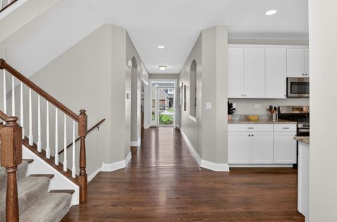 Tiny photo for 1039 Carol Street, Downers Grove, IL 60516 (MLS # 12613347)