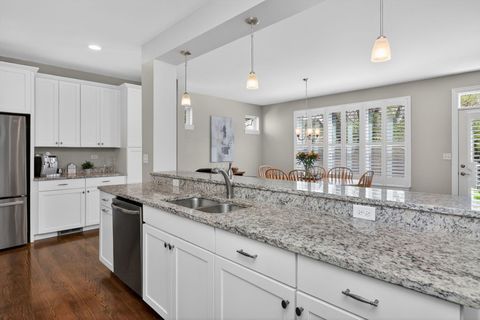 Tiny photo for 1039 Carol Street, Downers Grove, IL 60516 (MLS # 12613347)