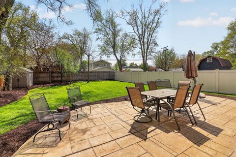 Tiny photo for 1039 Carol Street, Downers Grove, IL 60516 (MLS # 12613347)