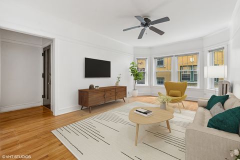 Tiny photo for 5511 N Winthrop Avenue #1W, Chicago, IL 60640 (MLS # 12462214)
