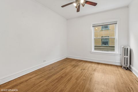 Tiny photo for 5511 N Winthrop Avenue #1W, Chicago, IL 60640 (MLS # 12462214)