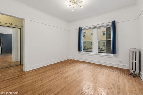 Tiny photo for 5511 N Winthrop Avenue #1W, Chicago, IL 60640 (MLS # 12462214)