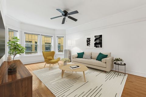 Tiny photo for 5511 N Winthrop Avenue #1W, Chicago, IL 60640 (MLS # 12462214)
