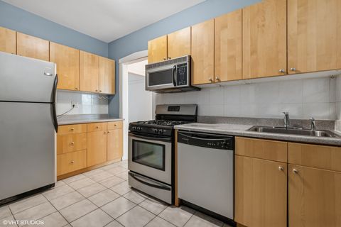 Tiny photo for 5511 N Winthrop Avenue #1W, Chicago, IL 60640 (MLS # 12462214)