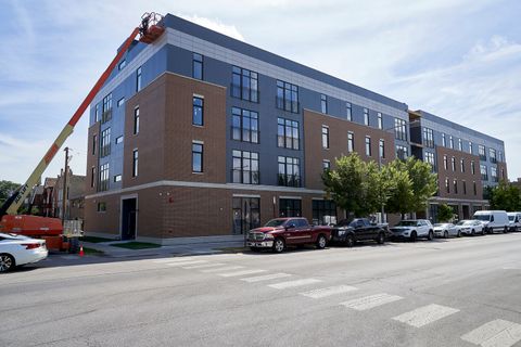 4149 S Cottage Grove Drive 303 Chicago IL 60653