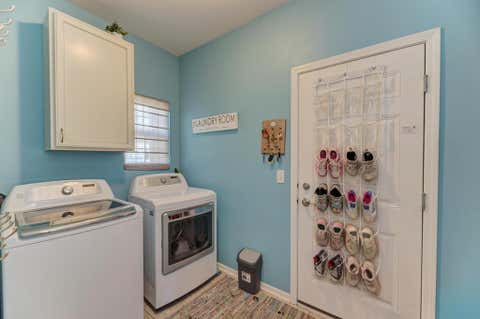 Tiny photo for 3507 Crestwood Lane, Carpentersville, IL 60110 (MLS # 12695418)