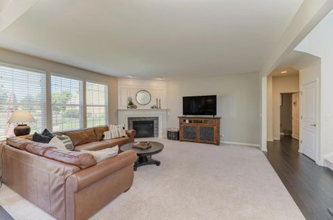 Tiny photo for 3507 Crestwood Lane, Carpentersville, IL 60110 (MLS # 12695418)