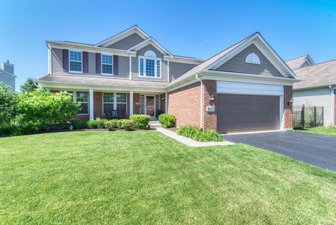 Photo of 3507 Crestwood Lane, Carpentersville, IL 60110 (MLS # 12695418)