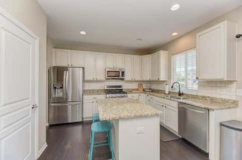 Tiny photo for 3507 Crestwood Lane, Carpentersville, IL 60110 (MLS # 12695418)