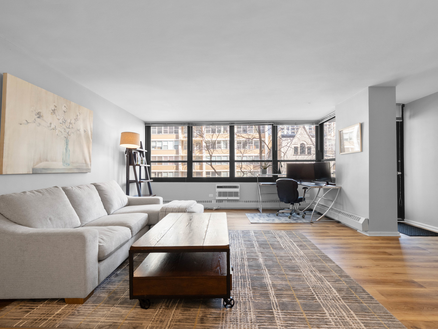 33 E Cedar Street 4H