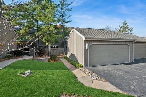 Tiny photo for 787 Oak Hill Road #467, Lake Barrington, IL 60010 (MLS # 12789761)