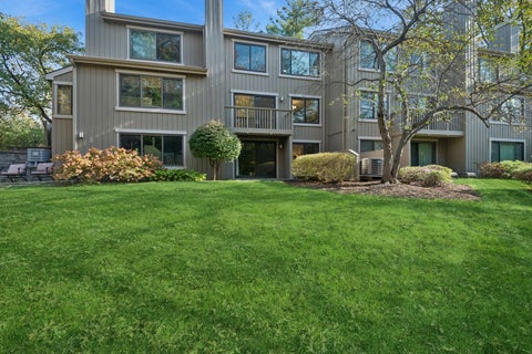 Tiny photo for 787 Oak Hill Road #467, Lake Barrington, IL 60010 (MLS # 12789761)