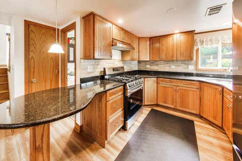Tiny photo for 1501 E Fremont Street, Arlington Heights, IL 60004 (MLS # 12708274)