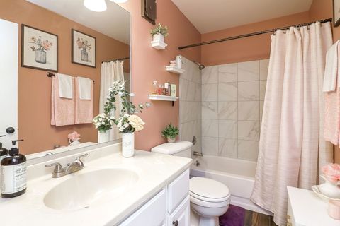 Tiny photo for 635 Limerick Lane #2B, Schaumburg, IL 60193 (MLS # 12457619)