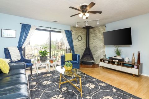 Tiny photo for 635 Limerick Lane #2B, Schaumburg, IL 60193 (MLS # 12457619)