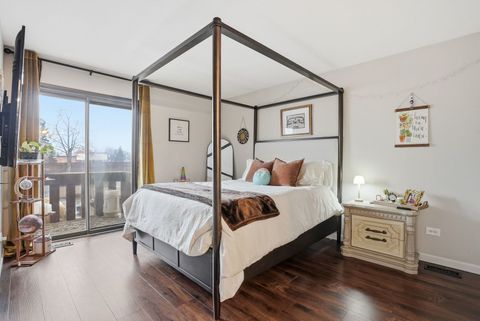 Tiny photo for 310 SHERIDAN Drive #1D, Willowbrook, IL 60527 (MLS # 12584050)