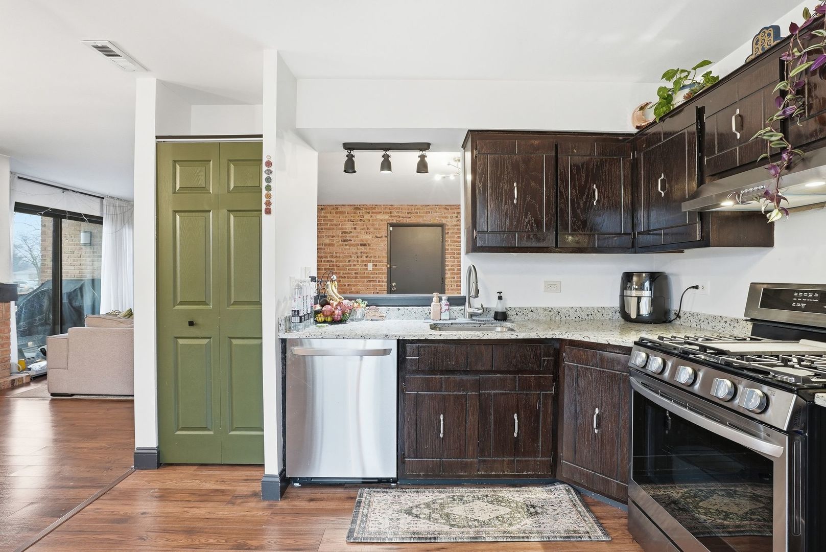 310 SHERIDAN Drive 1D