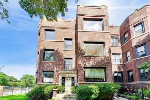 Photo of 4753 N Beacon Street #2, Chicago, IL 60640 (MLS # 12692329)