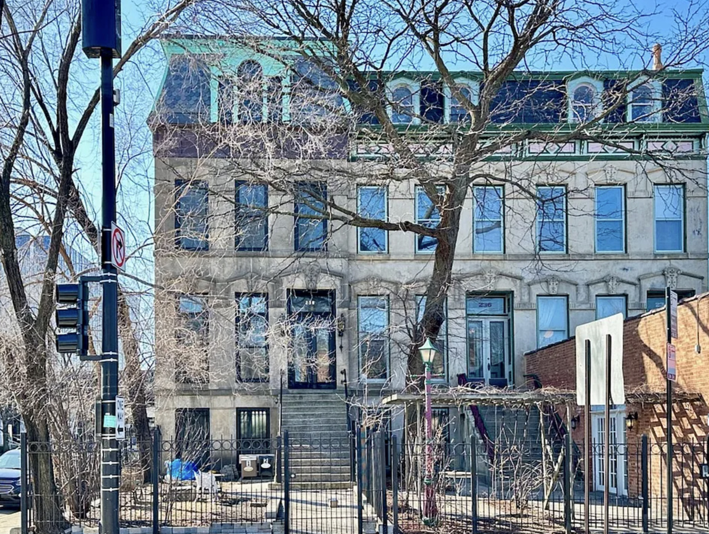 238 S Ashland Avenue