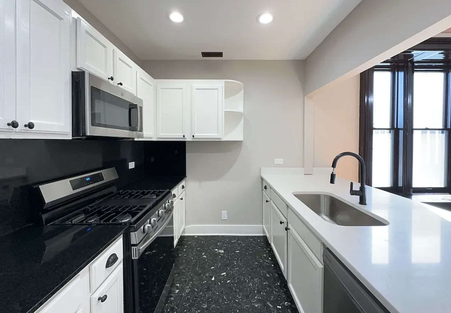 238 S Ashland Avenue