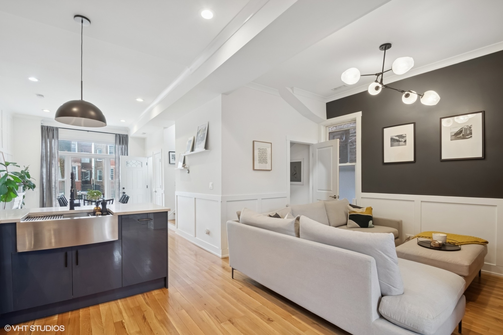 3408 W Le Moyne Street