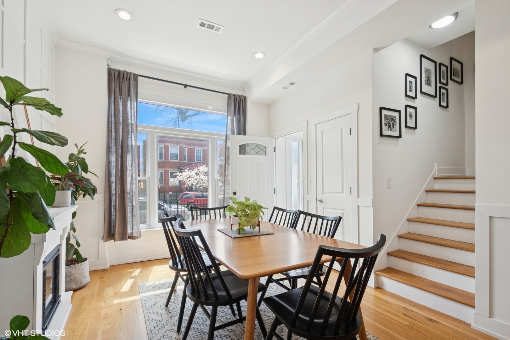 3408 W Le Moyne Street