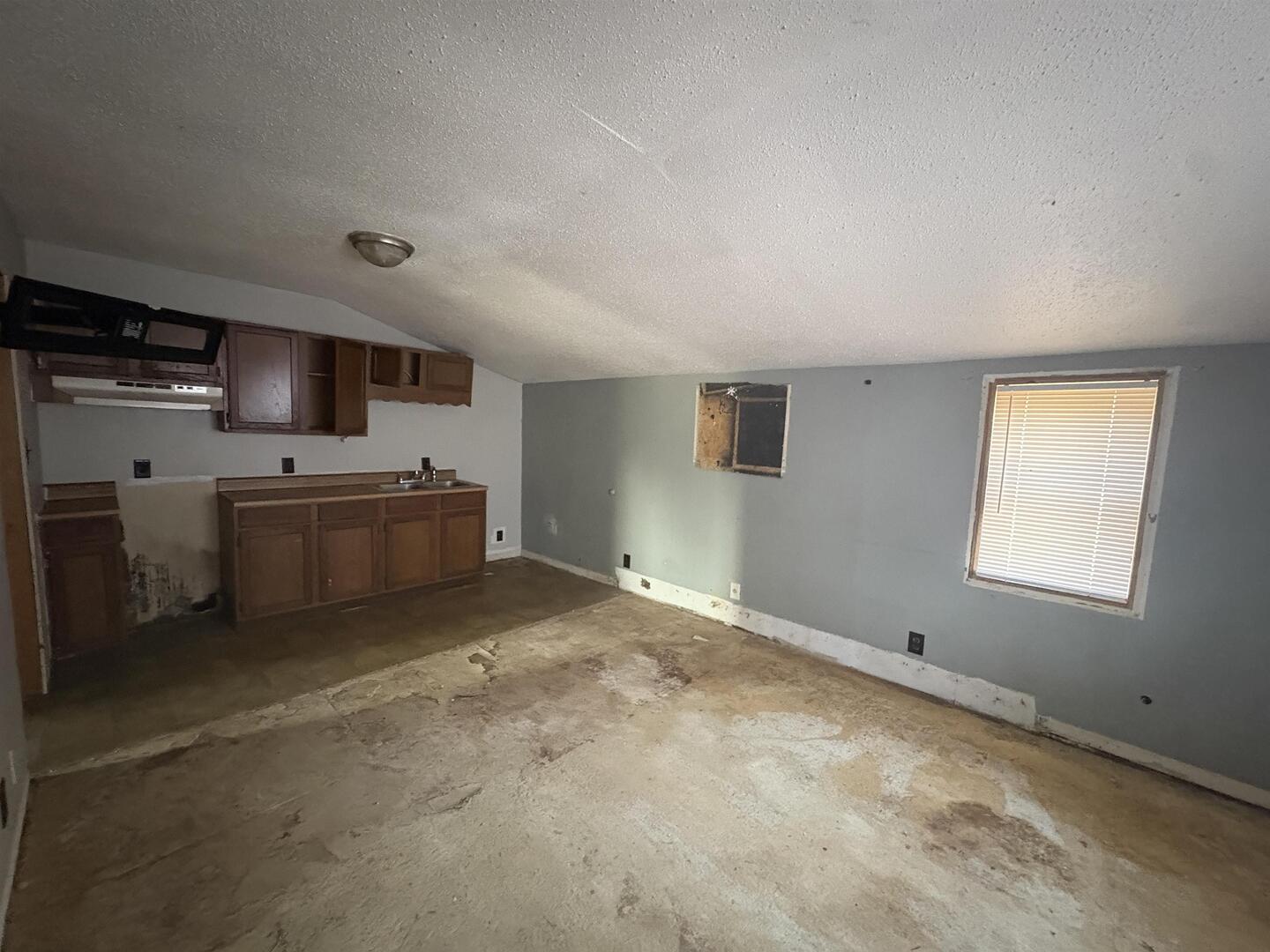 3657 Dillinger Rd Road