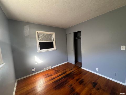 Tiny photo for 2110 CODY Street, Bettendorf, IA 52722 (MLS # QC4268823)