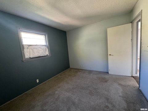 Tiny photo for 2110 CODY Street, Bettendorf, IA 52722 (MLS # QC4268823)