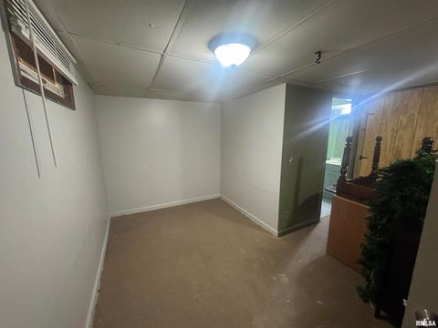 Tiny photo for 2110 CODY Street, Bettendorf, IA 52722 (MLS # QC4268823)