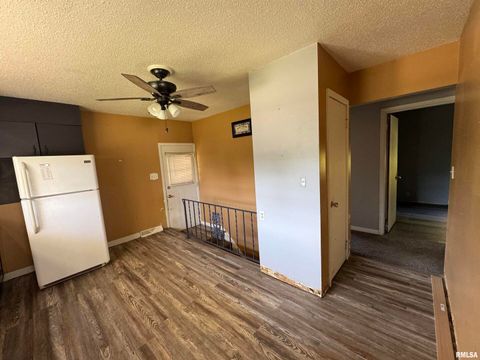 Tiny photo for 2110 CODY Street, Bettendorf, IA 52722 (MLS # QC4268823)