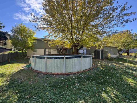 Tiny photo for 2110 CODY Street, Bettendorf, IA 52722 (MLS # QC4268823)