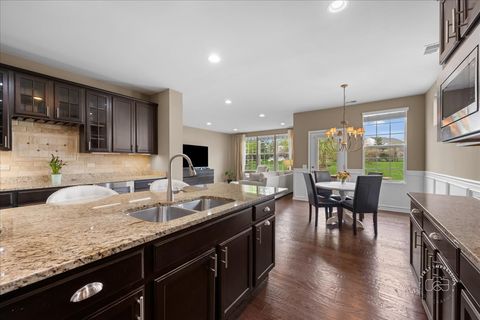 Tiny photo for 2850 Stoney Creek Drive, Elgin, IL 60124 (MLS # 12600749)