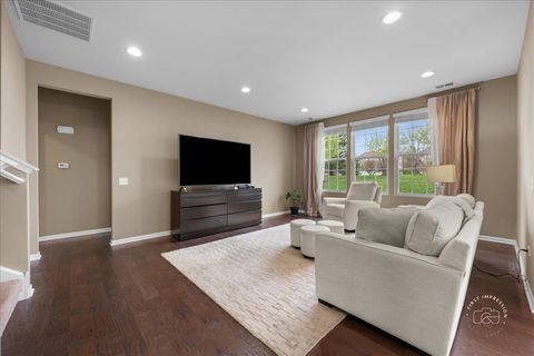 Tiny photo for 2850 Stoney Creek Drive, Elgin, IL 60124 (MLS # 12600749)