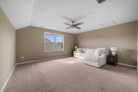 Tiny photo for 2850 Stoney Creek Drive, Elgin, IL 60124 (MLS # 12600749)