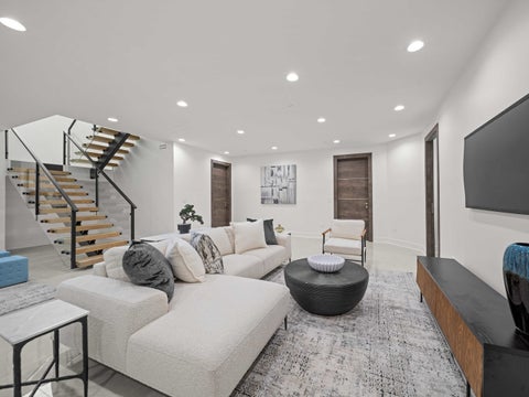 Tiny photo for 2010 Lavigne Lane, Northbrook, IL 60062 (MLS # 12667766)