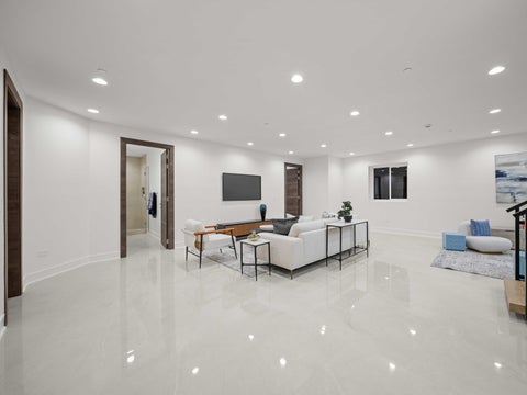 Tiny photo for 2010 Lavigne Lane, Northbrook, IL 60062 (MLS # 12667766)