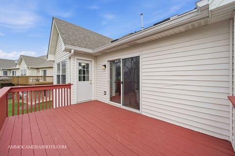 Tiny photo for 8022 SIERRA WOODS Lane #8022, Carpentersville, IL 60110 (MLS # 12520745)