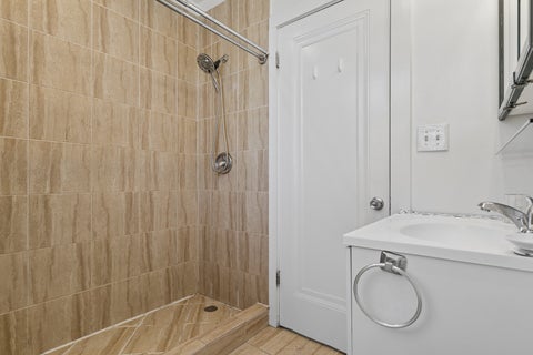 Tiny photo for 6450 N TROY Street #3W, Chicago, IL 60645 (MLS # 12770723)