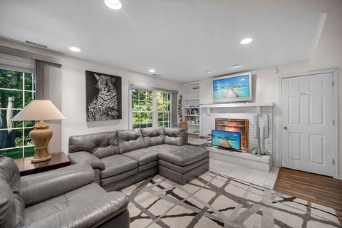 Tiny photo for 772 Red Oak Drive, Bartlett, IL 60103 (MLS # 12476945)