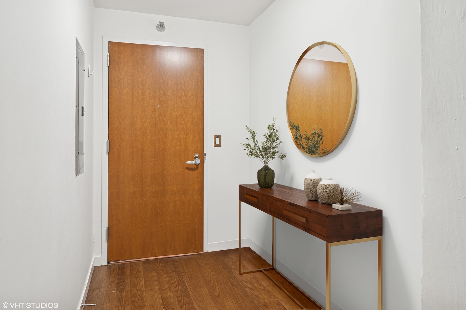 235 W Van Buren Street 1407