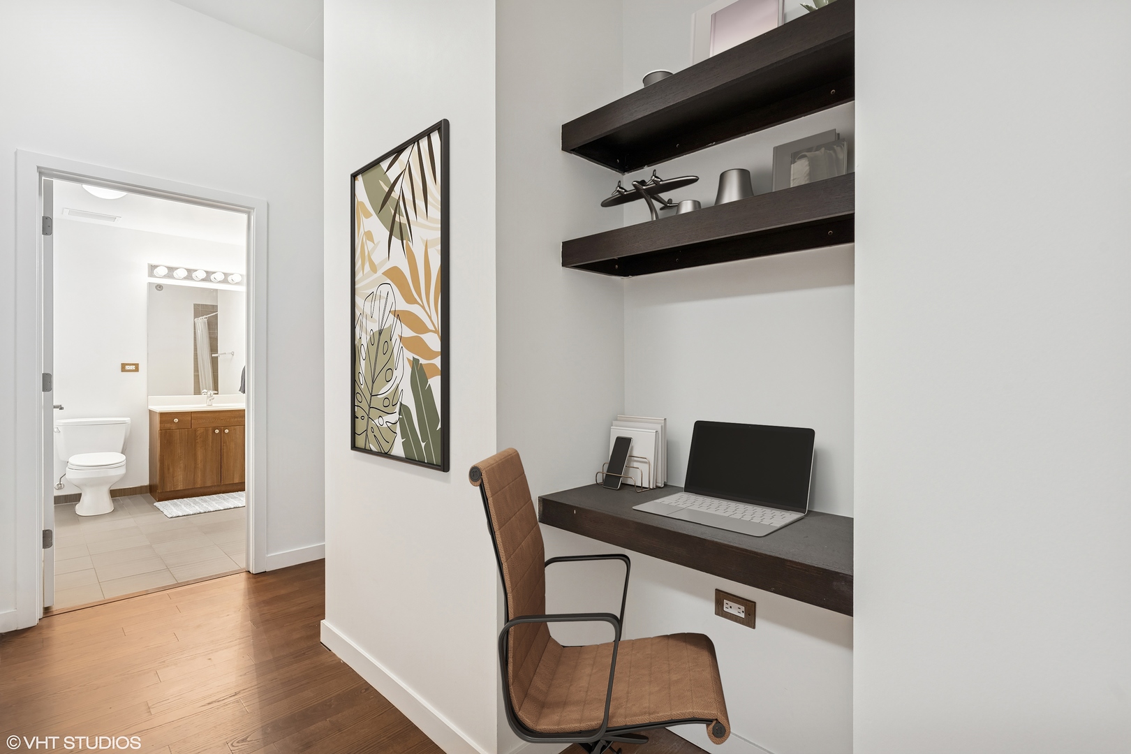 235 W Van Buren Street 1407