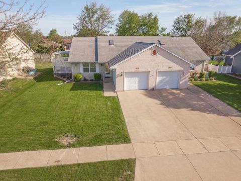 Tiny photo for 104 Susan Drive #A, Dwight, IL 60420 (MLS # 12614937)