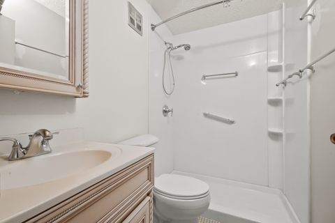 Tiny photo for 5471 S Hyde Park Boulevard #10A, Chicago, IL 60615 (MLS # 12576468)